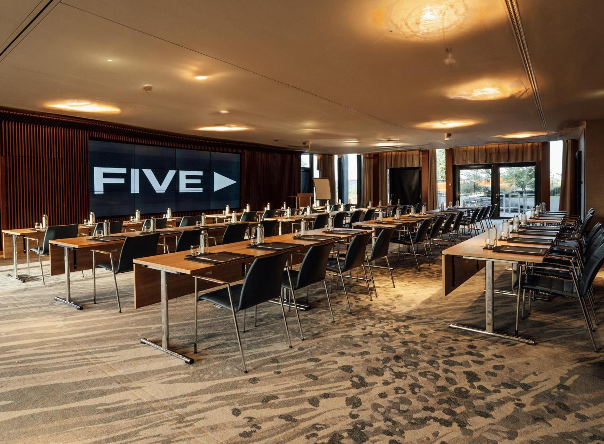 Five Zurich - Luxury City Resort ภายนอก รูปภาพ