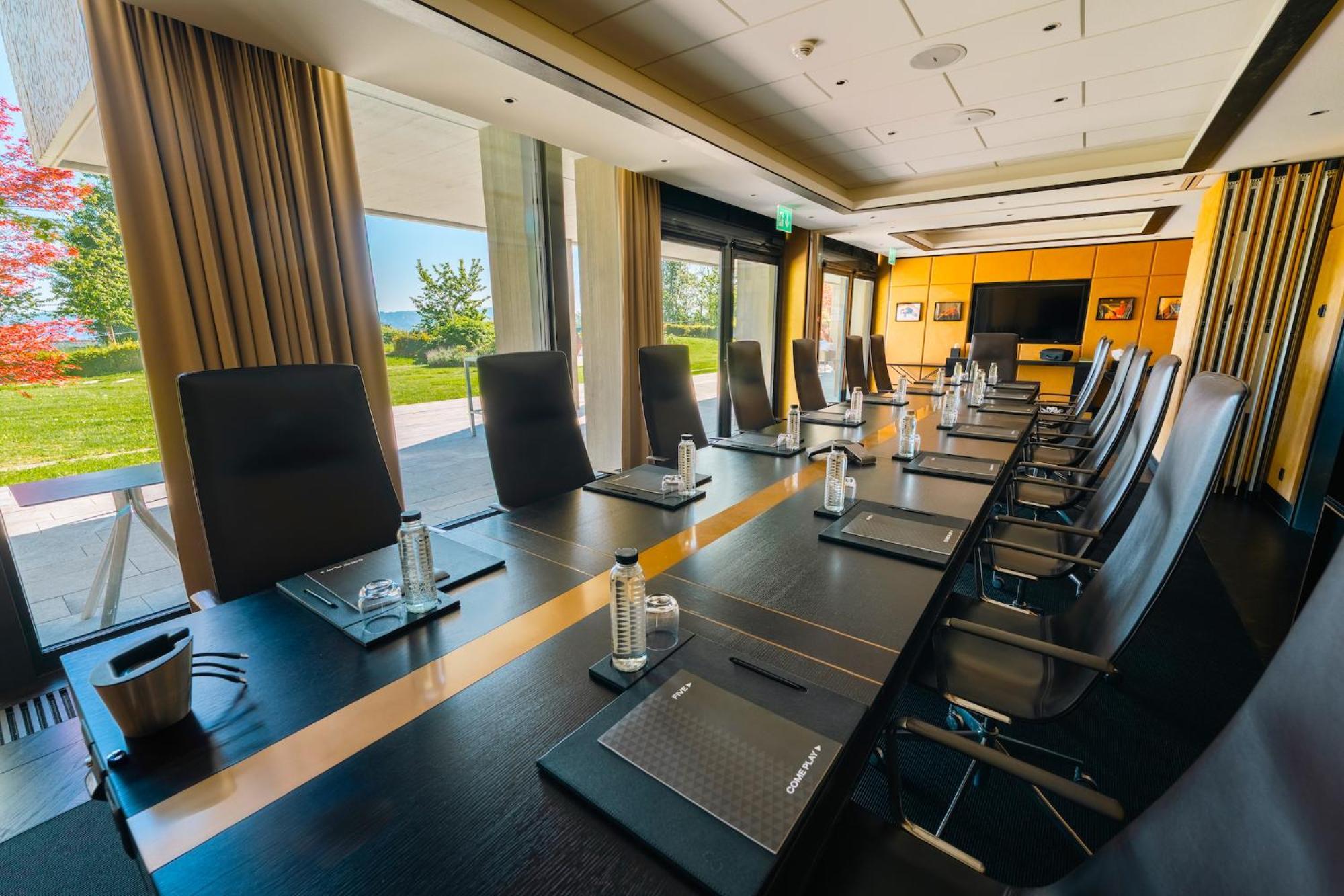 Five Zurich - Luxury City Resort ภายนอก รูปภาพ